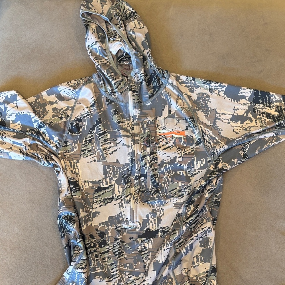 Sitka Men Pullover w/ Hoodie & Mask